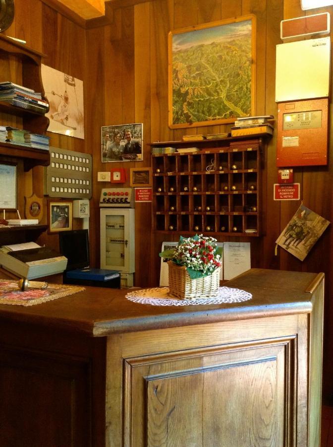 Albergo Ristorante Da Carlino กัสเตลนูโอโว ดี การ์ฟาญานา ภายนอก รูปภาพ